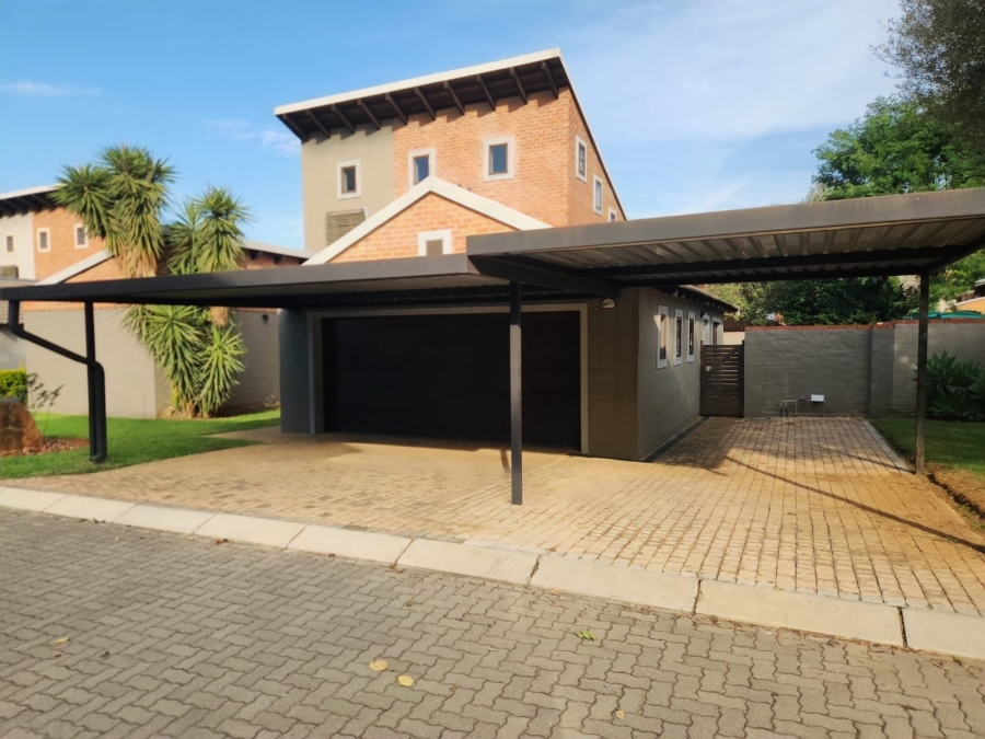 4 Bedroom Property for Sale in Waterval East North West